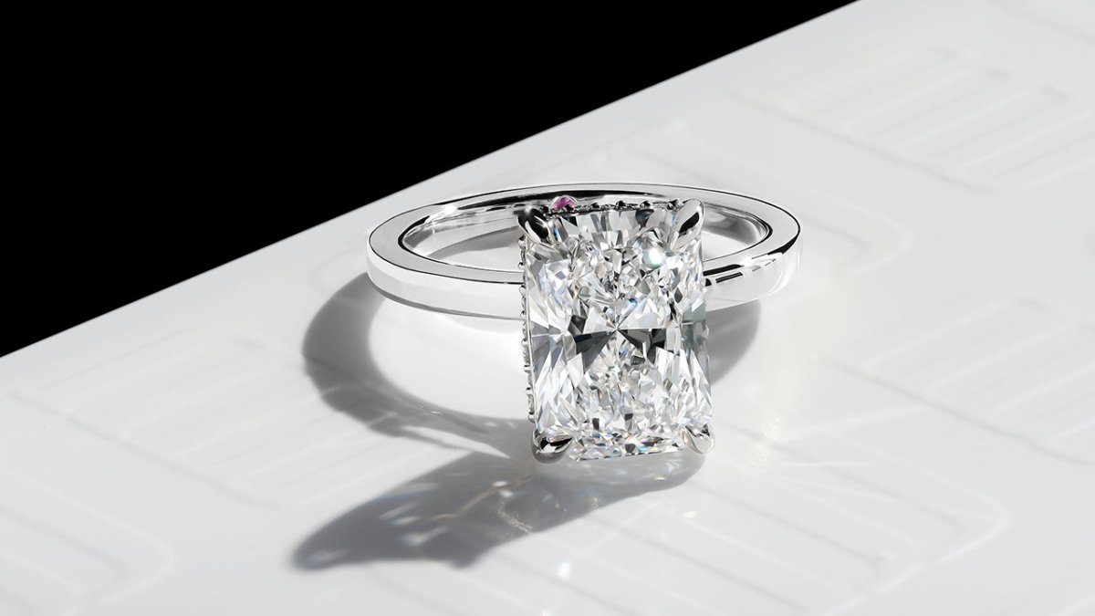 Engagement rings 3000 pounds store